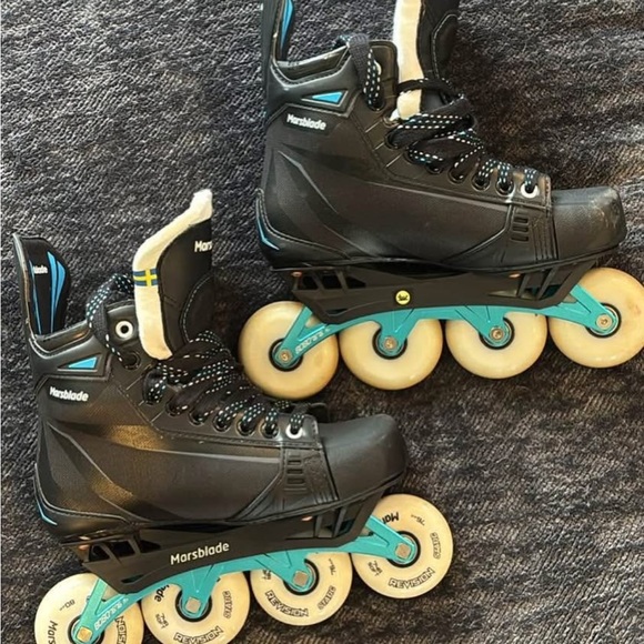 Black and Blue Inline Skates - Picture 7 of 7